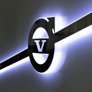 Volvo FH5 Edelstahl-Logo mit Hintergrundbeleuchtung - LED WEISS / ORANGE